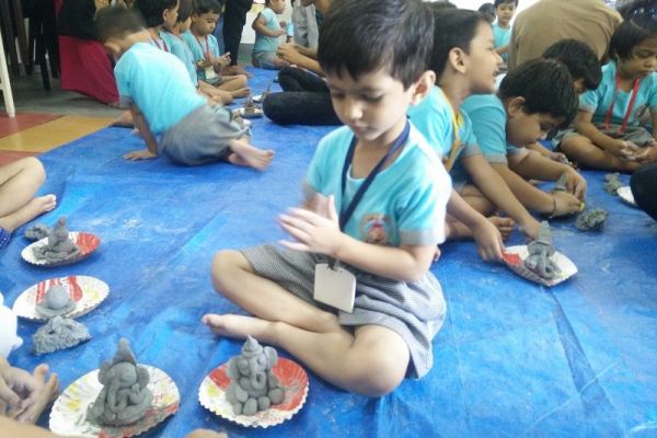 ganesh-idol-making-workshop-2018-8567CDCA2-BD86-8DE4-4A04-B2340512F757.jpg